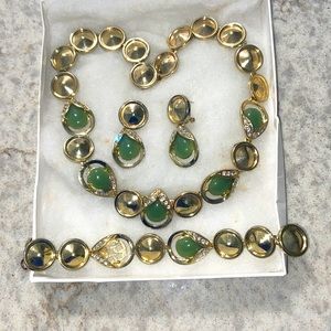 Adjustable choker necklace